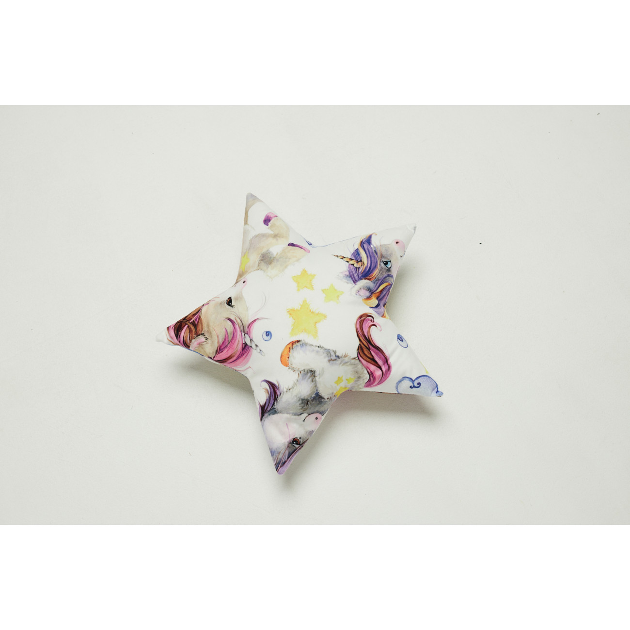 Декоративная подушка звездочка «Unicorn»