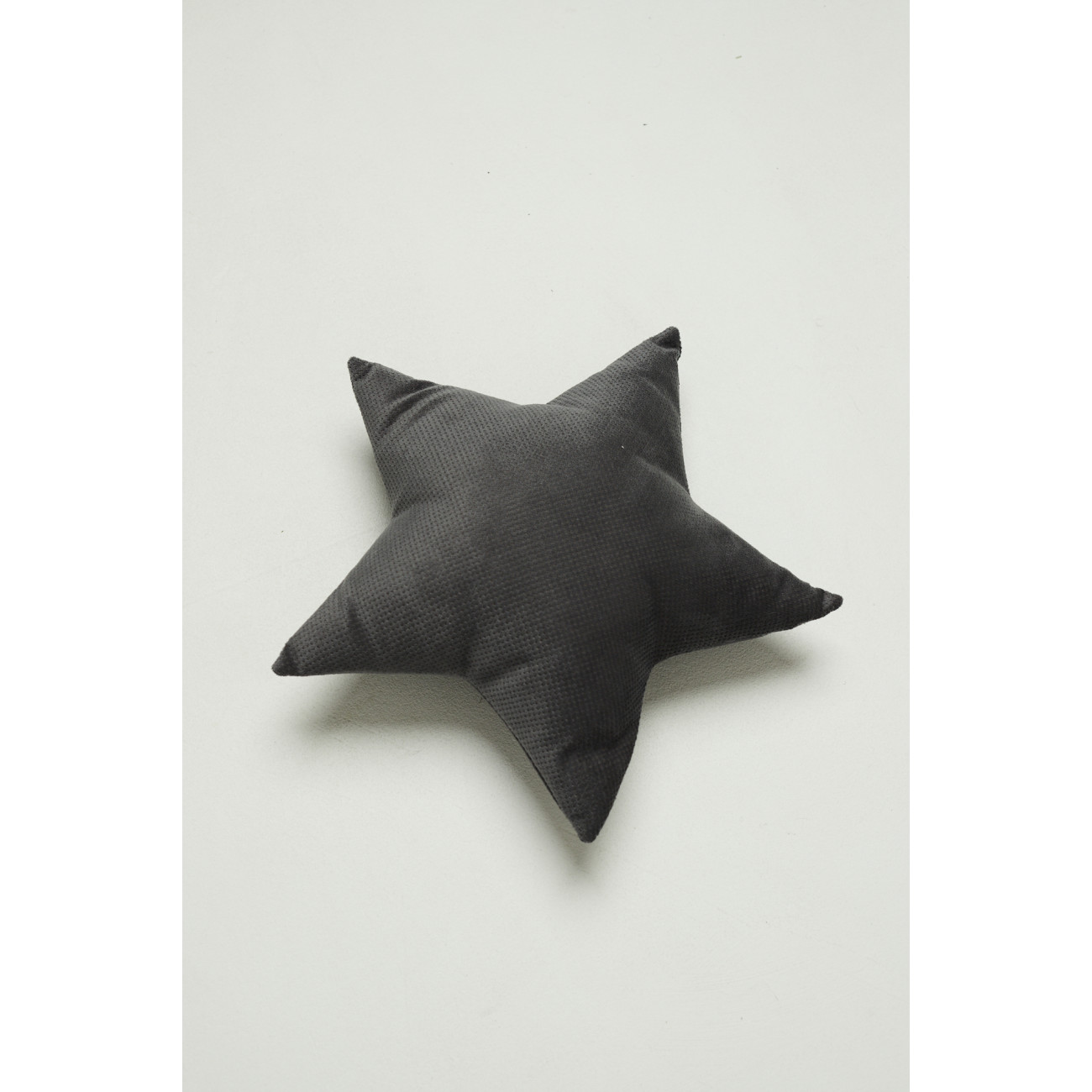 Декоративная подушка звездочка «Велюр темно-серый»